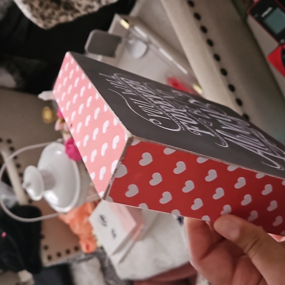 DESIGNS BY KATHY VALENTINE'S DAY HEART WOODEN FRAME - Picture 2 of 5